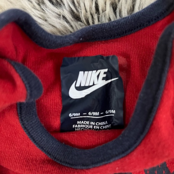 Nike set - Picture 2 of 2